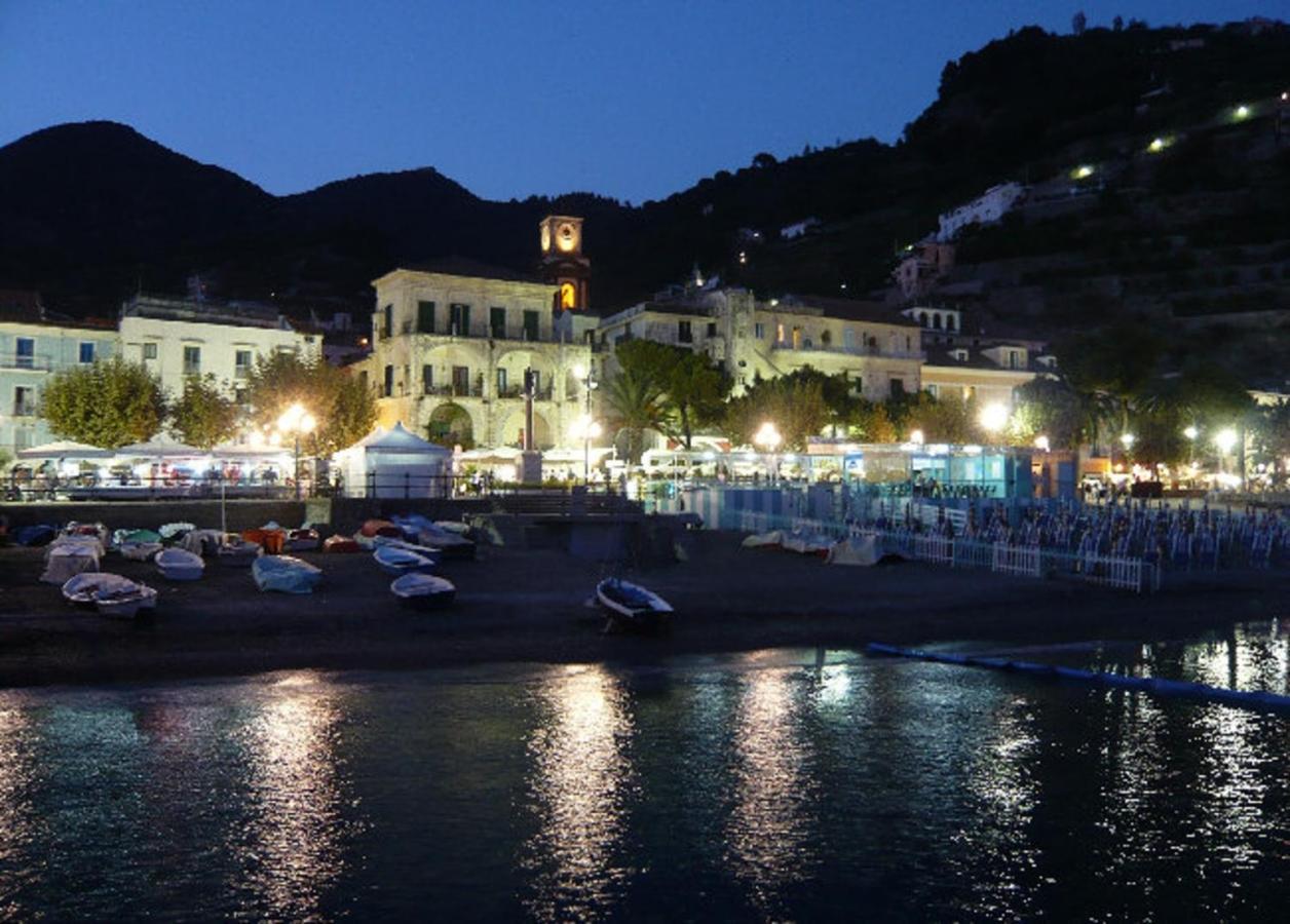 Al Corso Apartments By Amalfivacation Minori Bagian luar foto