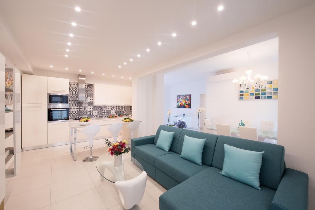 Al Corso Apartments By Amalfivacation Minori Bagian luar foto